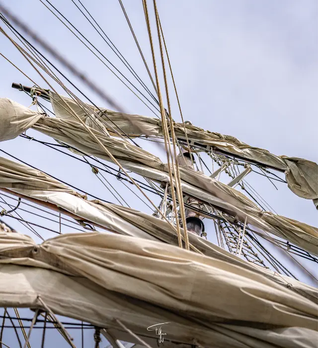 Voile du bateau Trois-Mâts le Français